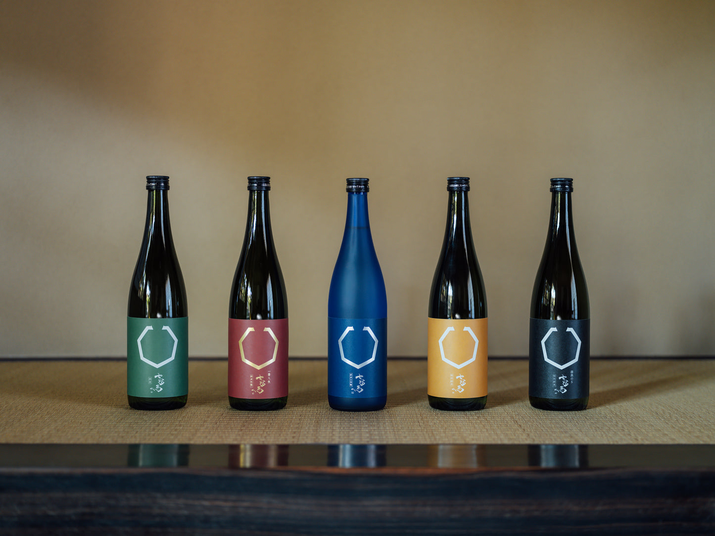 七冠馬 特別純米 漆黒のS 1800ml